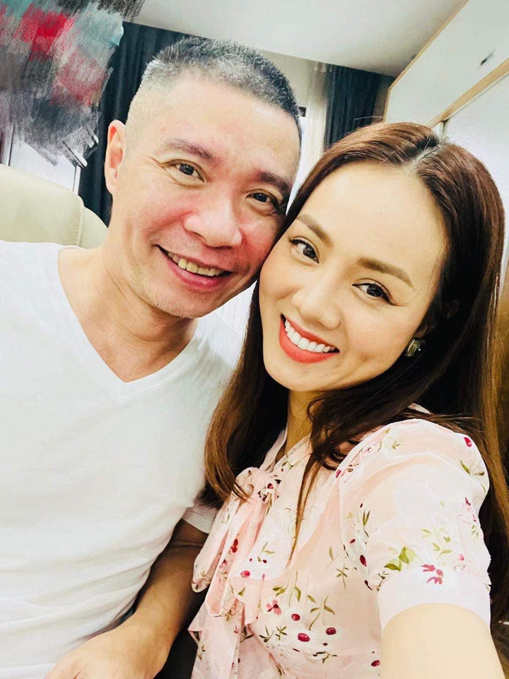 NSND Công Lý nói một câu khiến vợ trẻ 'nghe xong không dám khóc' - 1