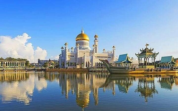 Cuộc sống xa hoa của Quốc vương Brunei - 4