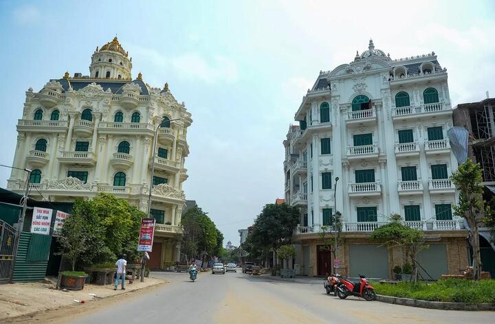 Ngắm biệt thự mọc sừng sững ở những 'làng tỷ phú' - 13