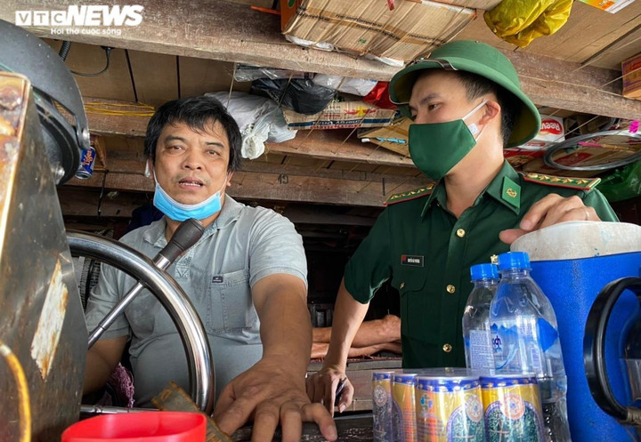 Ngư dân Quảng Ngãi tố bị tàu nước ngoài uy hiếp, cướp tài sản ở Trường Sa - 1