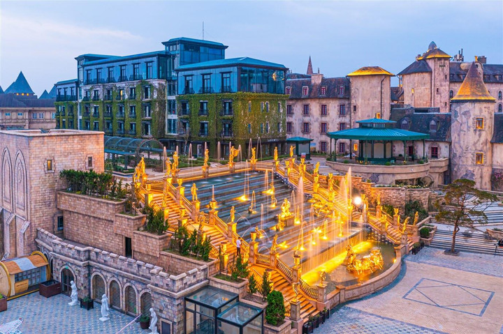 Sun World Ba Na Hills hóa xứ sở của những người khổng lồ - 4