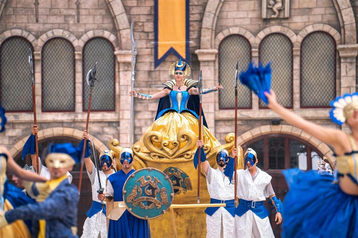 Sun World Ba Na Hills hóa xứ sở của những người khổng lồ - 6