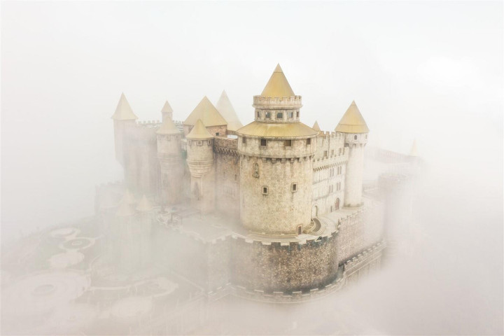 Sun World Ba Na Hills hóa xứ sở của những người khổng lồ - 5