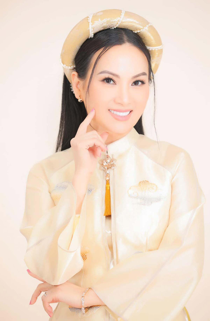 Em gái đẹp, giàu của Cẩm Ly sống thế nào sau hơn 20 năm lấy chồng tỷ phú? - 10