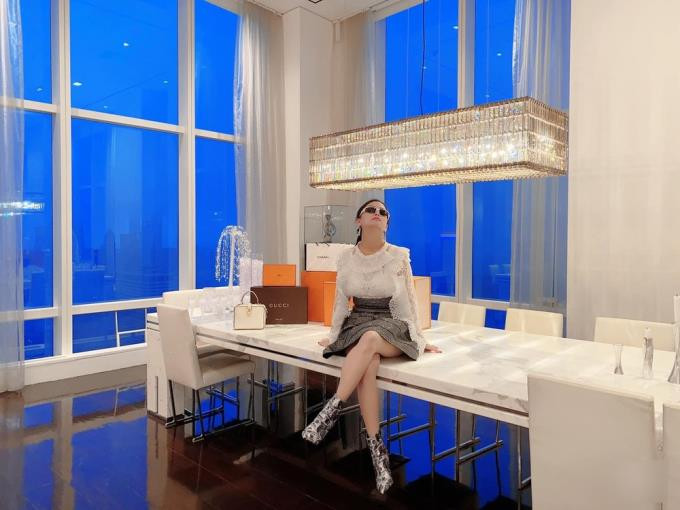 Em gái đẹp, giàu của Cẩm Ly sống thế nào sau hơn 20 năm lấy chồng tỷ phú? - 6