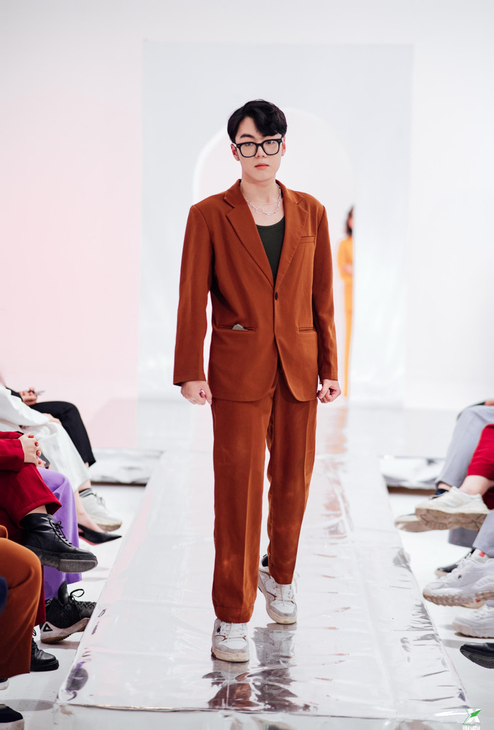 Ảnh kỷ yếu của học sinh Hải Phòng khiến dân mạng 'phát sốt'