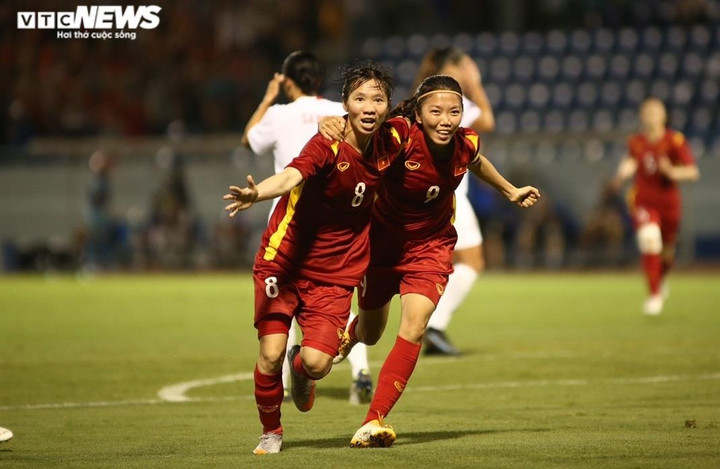 HLV Mai Đức Chung: 'Tuyển nữ Việt Nam phải quên chiến thắng Philippines' - 1