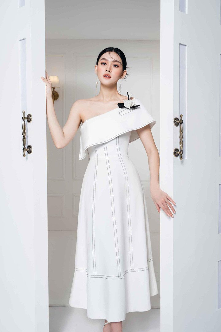 Á hậu Tường San hoá quý cô nước Pháp thanh lịch, kiêu kỳ - 1