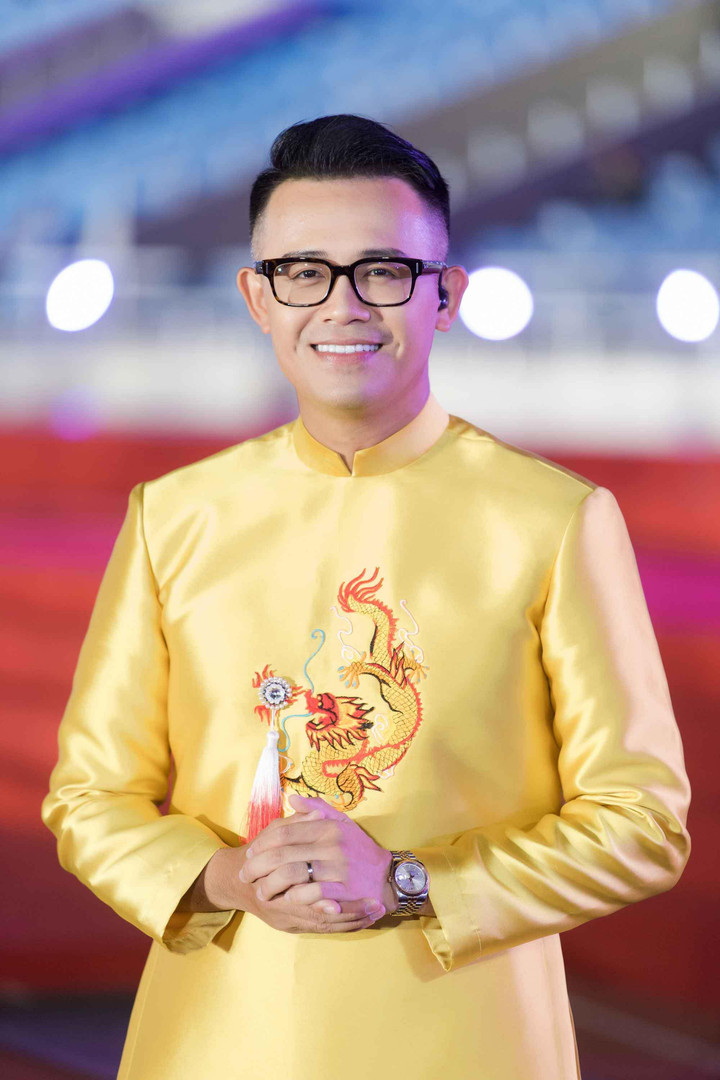 MC Đức Bảo hé lộ ảnh hậu trường trước thềm khai mạc SEA Games 31 - 1