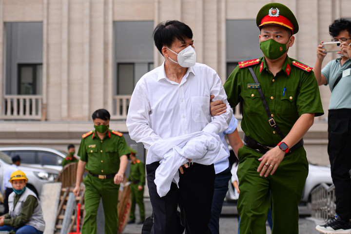 Được giảm nửa mức án, cựu Thứ trưởng Bộ Y tế Trương Quốc Cường chịu 4 năm tù - 1