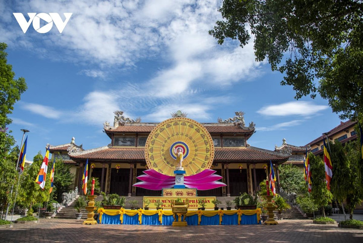 Ngắm 2 ngôi chùa cổ nằm trong hành trình rước Phật tại Huế - 9