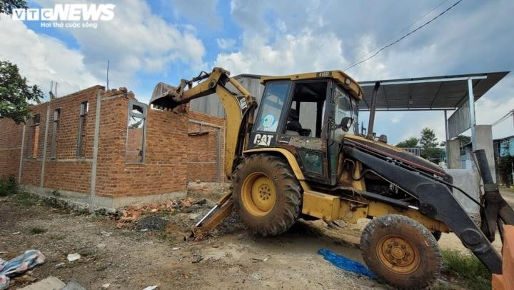 Cưỡng chế nhà dựng trên đất nông nghiệp: Còn nhiều dự án trơ gan cùng tuế nguyệt - 1