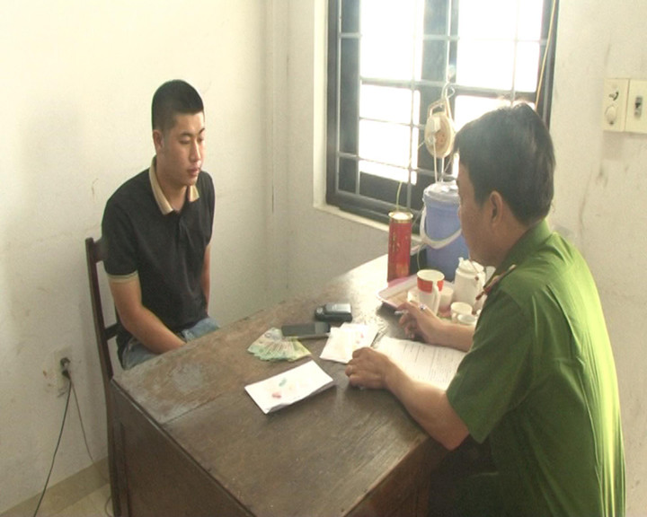 Thành phố Huế: Chặn đứng đường dây đưa ma tuý vào quán bar, karaoke - 2