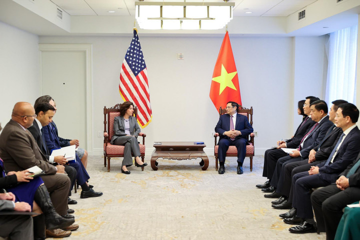 Mỹ sẵn sàng hỗ trợ Việt Nam phát triển thị trường chứng khoán, bất động sản - 1