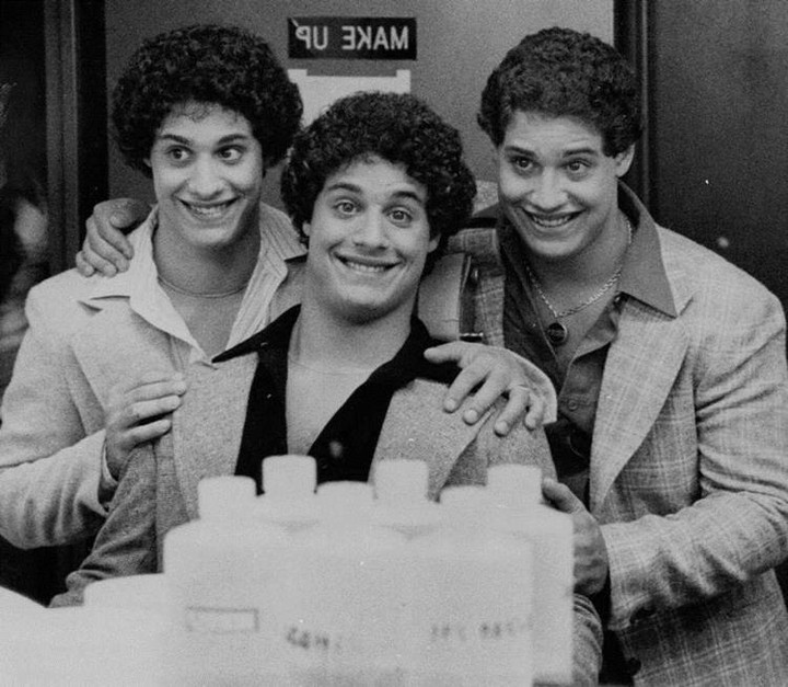 Anh em sinh 3 bị chia cắt từ nhỏ vô tình tìm thấy nhau, hé lộ bí mật đen tối - 1