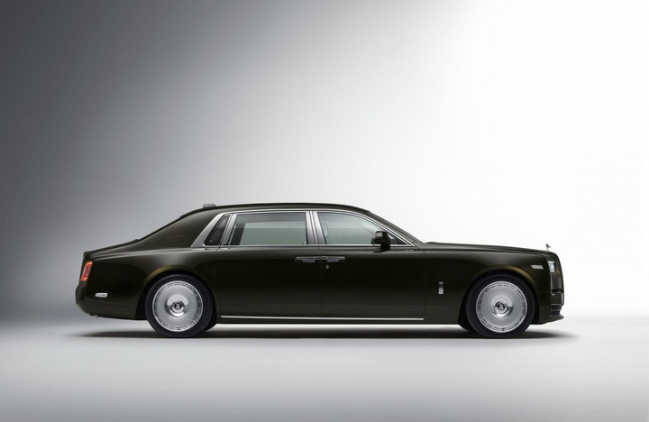 Rolls-Royce Phantom hé lộ thiết kế mới cho bản nâng cấp - 2