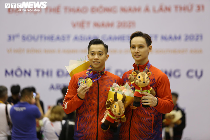 ĐT Thể dục dụng cụ Việt Nam giành HCV nội dung toàn năng đồng đội nam - 2