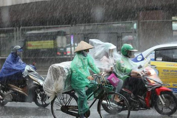 Thời tiết ngày 13/5: Miền Bắc mưa không ngớt trước khi không khí lạnh đổ bộ - 1