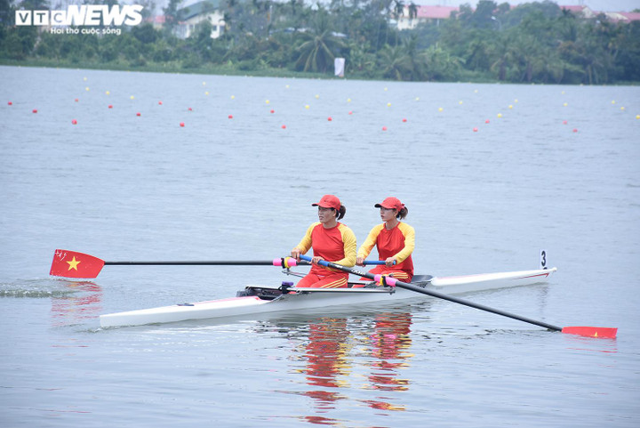 Những 'cô gái vàng' Rowing Việt Nam: Thi đấu hết mình vì hàng triệu khán giả - 1