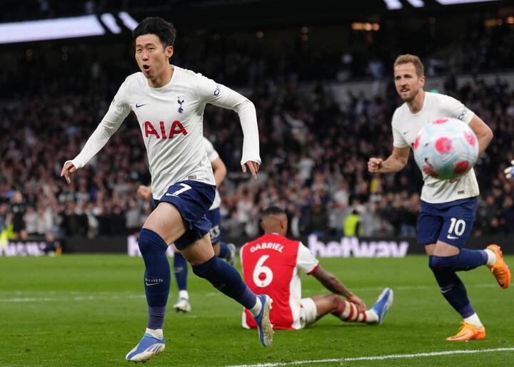 Harry Kane tỏa sáng, Tottenham đè bẹp Arsenal - 2