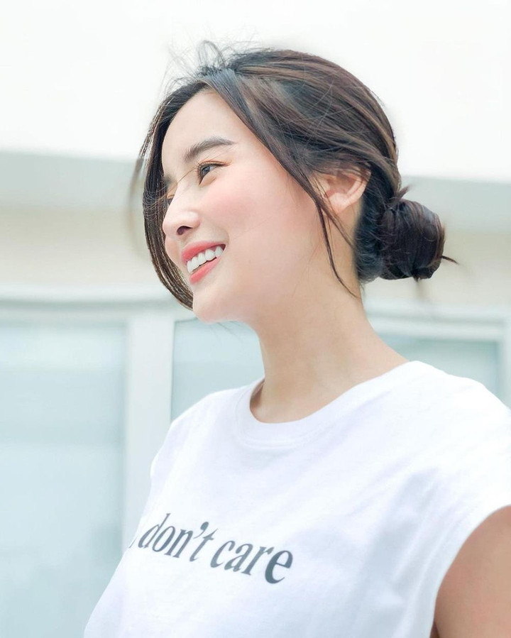 Sao Việt 14/5: 2 mỹ nhân gợi cảm nhất 'vũ trụ phim VTV' đua nhau khoe dáng - 3