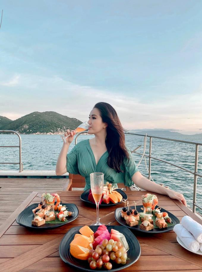 Cuộc sống như mơ của 2 nàng 'công chúa nhạc teen' đình đám V-Pop - 6