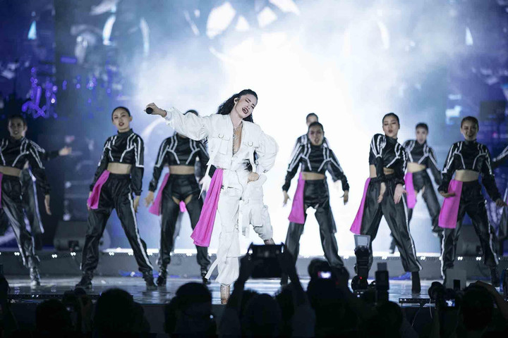 Cuộc sống như mơ của 2 nàng 'công chúa nhạc teen' đình đám V-Pop - 14