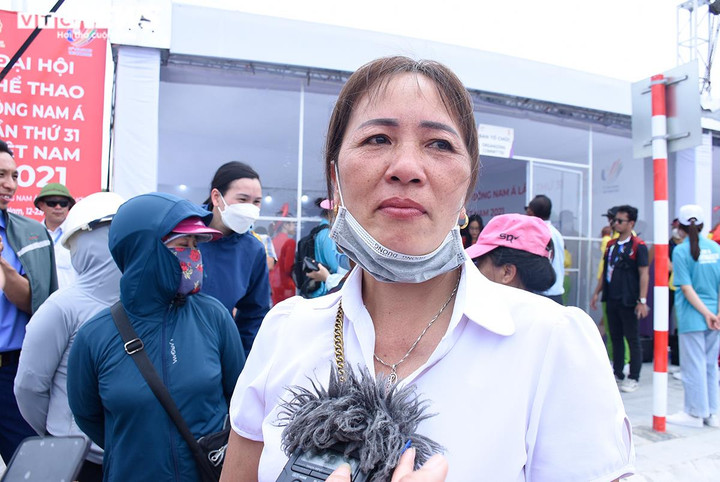 Hàng ngàn CĐV sung sướng nhìn đội Rowing Việt Nam thắng lớn ở SEA Games 31 - 12