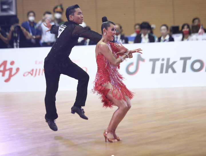 Kiện tướng khiêu vũ nửa năm tập online, giành HCV SEA Games - 1