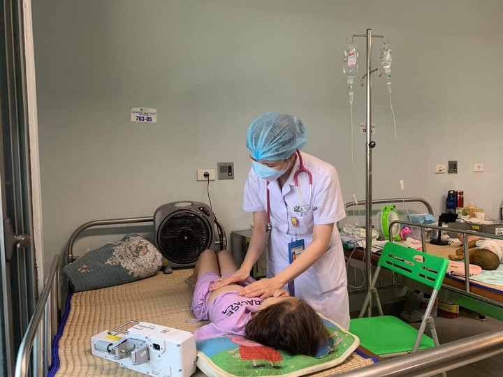 Cha mẹ cần làm gì để phòng bệnh viêm gan cấp tính cho trẻ? - 1