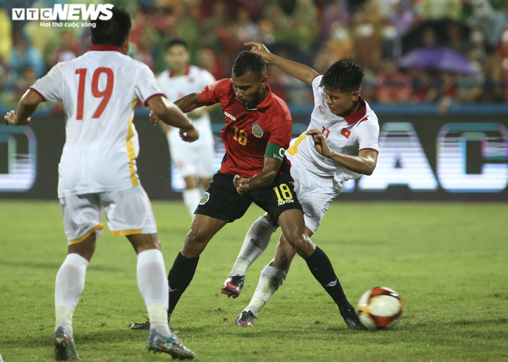 HLV Park Hang Seo đau đầu với bài toán lực lượng trước bán kết gặp U23 Malaysia - 2