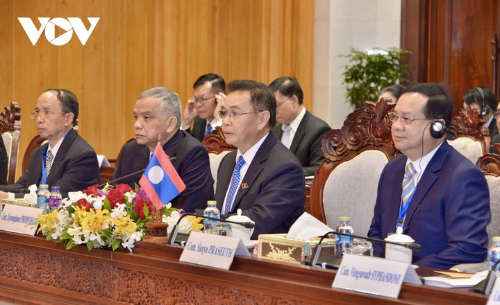 Hội đàm Chủ tịch Quốc hội Việt Nam và Lào: Quan hệ hai nước có ý nghĩa sống còn - 5