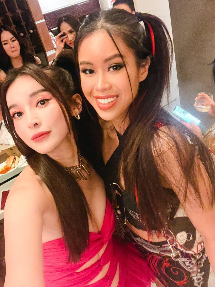 Sao Việt 17/5: Hari Won khoe tóc mới nổi bật bên ông xã Trấn Thành - 4