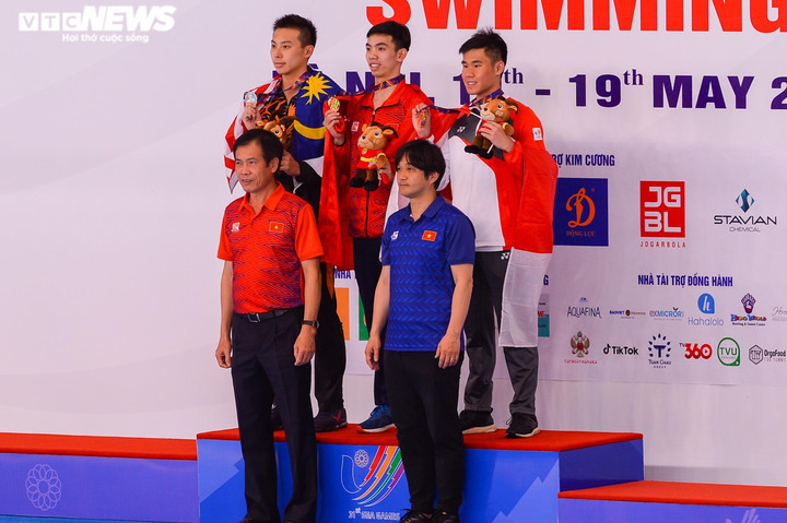 Nguyễn Huy Hoàng, Trần Hưng Nguyên nước rút thần tốc, mang HCV về cho Việt Nam - 1