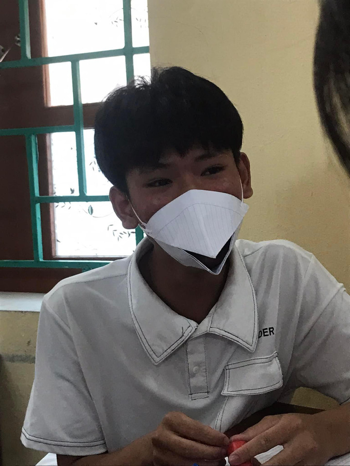 Học sinh rần rần đu trend hóa 'chú chim chăm chỉ' với 'khẩu trang' siêu hài - 2