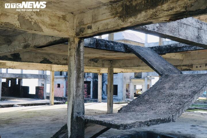 Cận cảnh những dự án nghỉ dưỡng trăm tỷ bỏ hoang ở Huế - 7