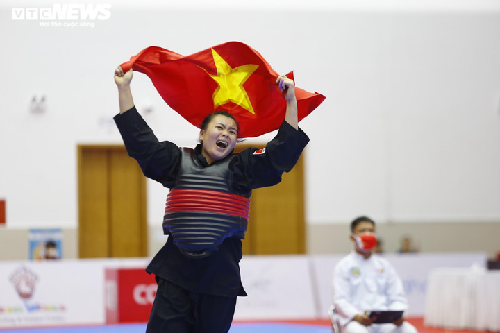 Trực tiếp SEA Games 31 hôm nay 16/5: Nguyễn Huy Hoàng, Trần Hưng Nguyên vô địch - 32