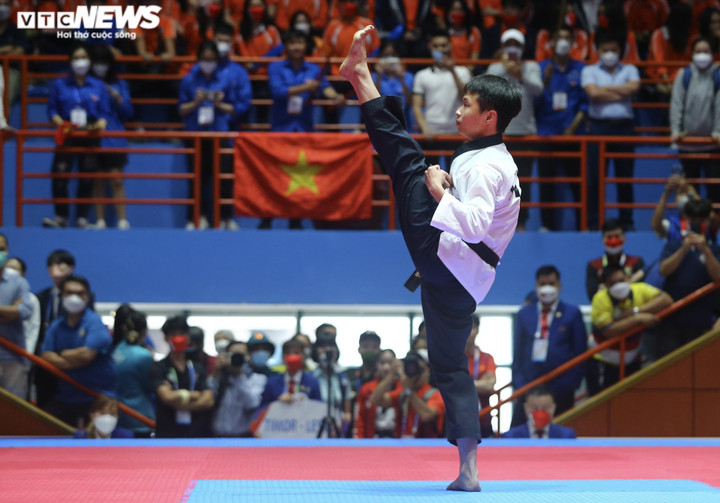 Trực tiếp SEA Games 31 hôm nay 16/5: Nguyễn Huy Hoàng, Trần Hưng Nguyên vô địch - 15