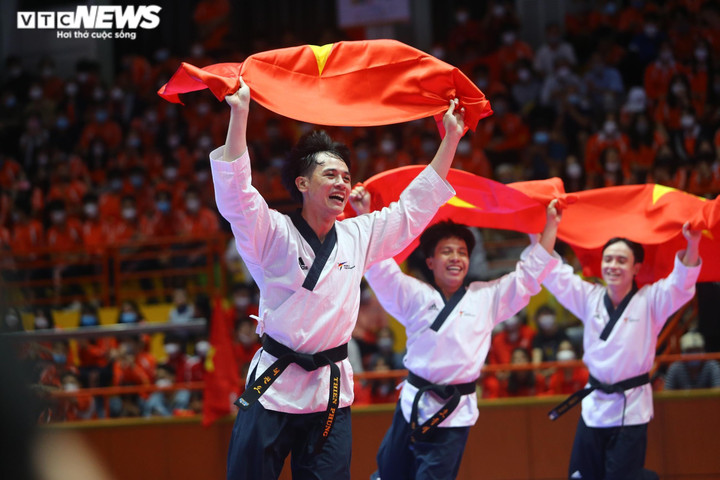 Trực tiếp SEA Games 31 hôm nay 16/5: Nguyễn Huy Hoàng, Trần Hưng Nguyên vô địch - 20