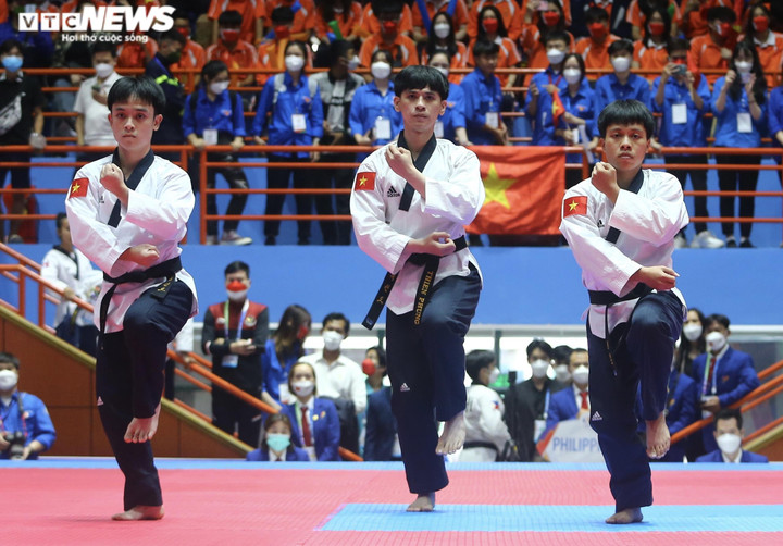 Trực tiếp SEA Games 31 hôm nay 16/5: Nguyễn Huy Hoàng, Trần Hưng Nguyên vô địch - 19