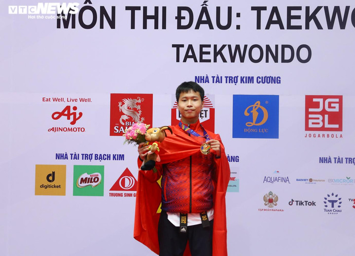 Nhà vô địch SEA Games 31 từng bị bỏng nặng, phải ghép da để chữa trị - 3