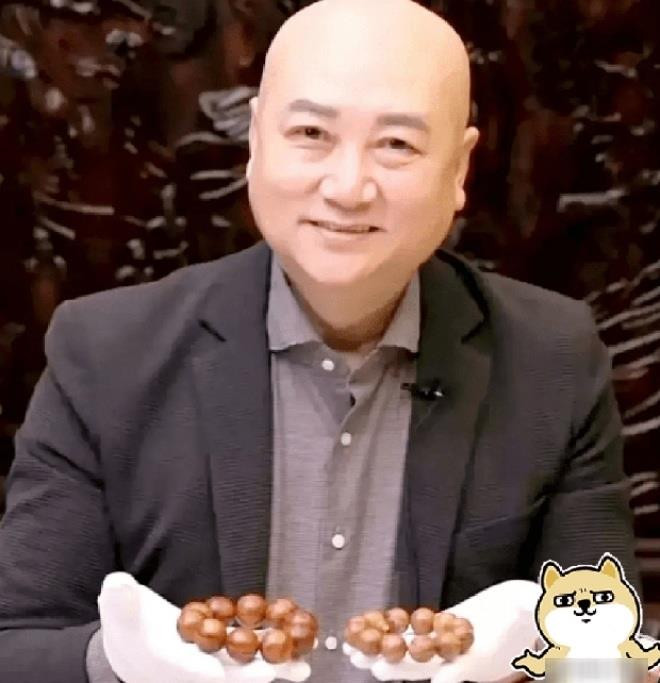 'Đường Tăng' Trì Trọng Thuỵ: Không con cái, tuổi 70 vẫn livestream bán hàng - 4