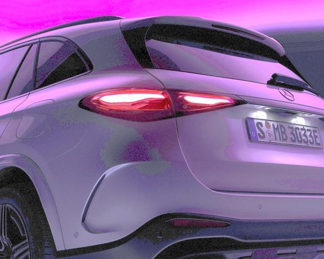 Mercedes-Benz GLC 2023 lộ hình ảnh đầu tiên - 1