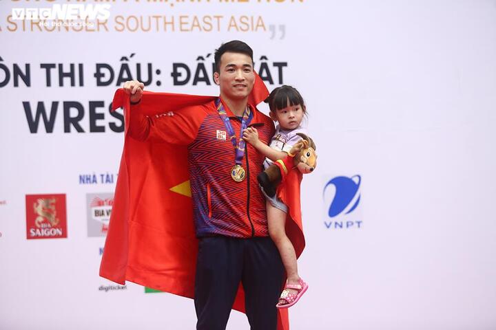 Trực tiếp SEA Games 31 hôm nay 17/5: Đội bơi tiếp sức 4x200m tự do phá kỷ lục - 17
