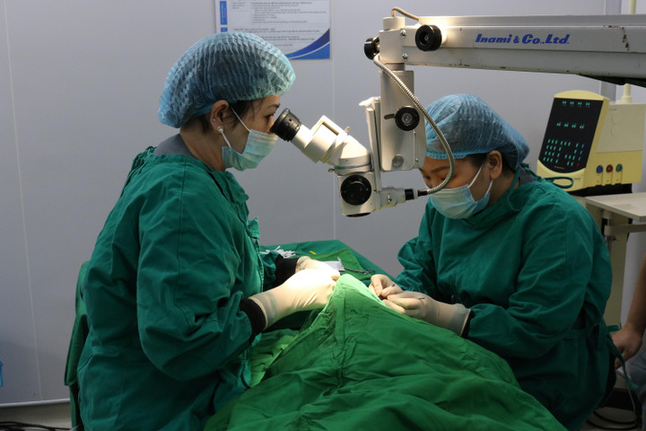 Ra mắt quỹ từ thiện phẫu thuật miễn phí các bệnh về mắt cho người nghèo - 1