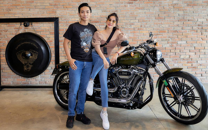 'Soi' chiếc Harley-Davidson tiển tỷ mà Khánh Thi tặng Phan Hiển - 1