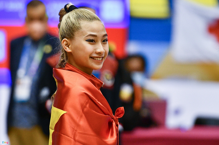 Điểm danh loạt nữ VĐV Việt tài sắc vẹn toàn ở SEA Games: Mỗi người một cá tính - 17