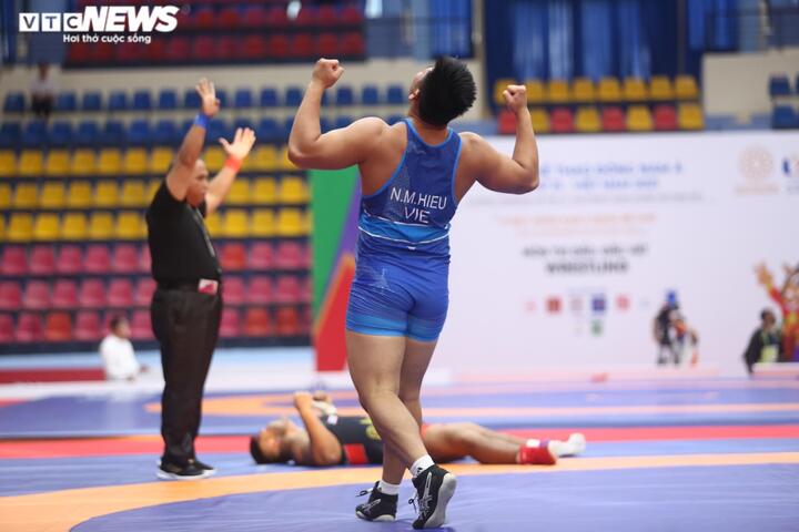 Trực tiếp SEA Games 31 hôm nay 17/5: Đội bơi tiếp sức 4x200m tự do phá kỷ lục - 9