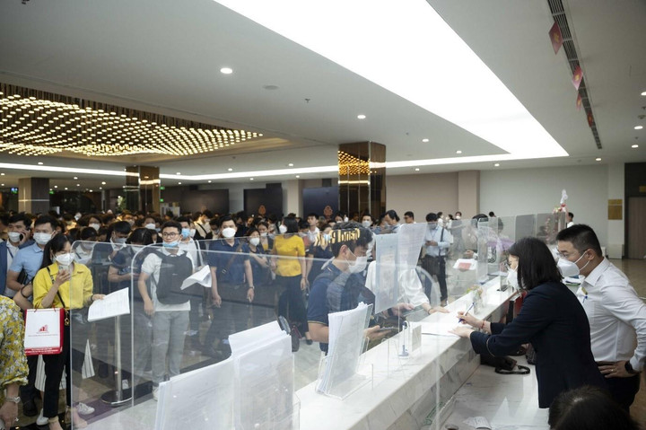 The Beverly Solari tiếp tục gây sốt thị trường với 3 tòa 'hoa hậu' - 1