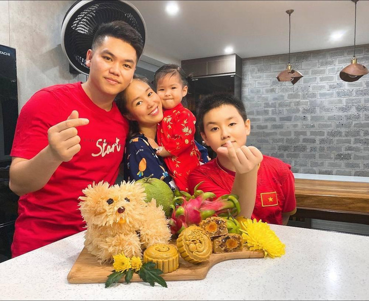 Đâu chỉ nghệ sĩ nam, mỹ nhân Việt cũng mạnh tay chi tiền tỉ mua xe tặng chồng - 5